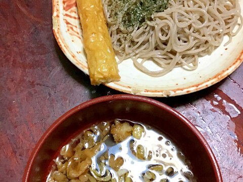 ノドグロ入り竹輪の盛り蕎麦をタヌキ汁で。